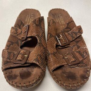 La‎ Plume Jen Animal Print Buckle Strap Sandals - Brown Snake Size 39 EUR/8.5 US